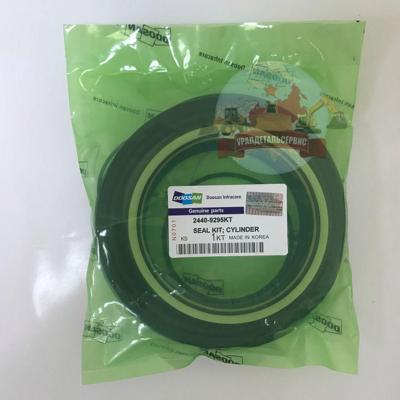 Р/к г/ц стрелы (рукояти) Doosan 2440-9295KT (401107-00272A)