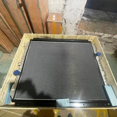 "Радиатор охлаждения водяной 4466040 Hitachi  "