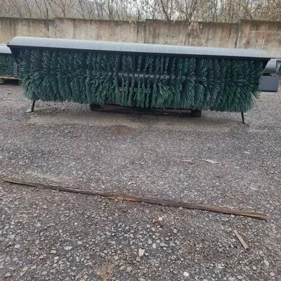 Щетка дорожная