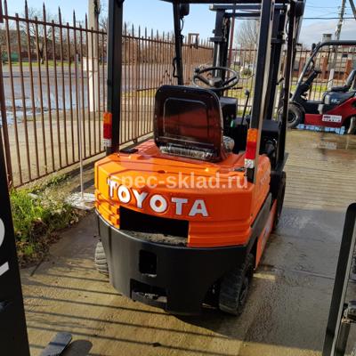 Продам Вилочный погрузчик Toyota 5FG15